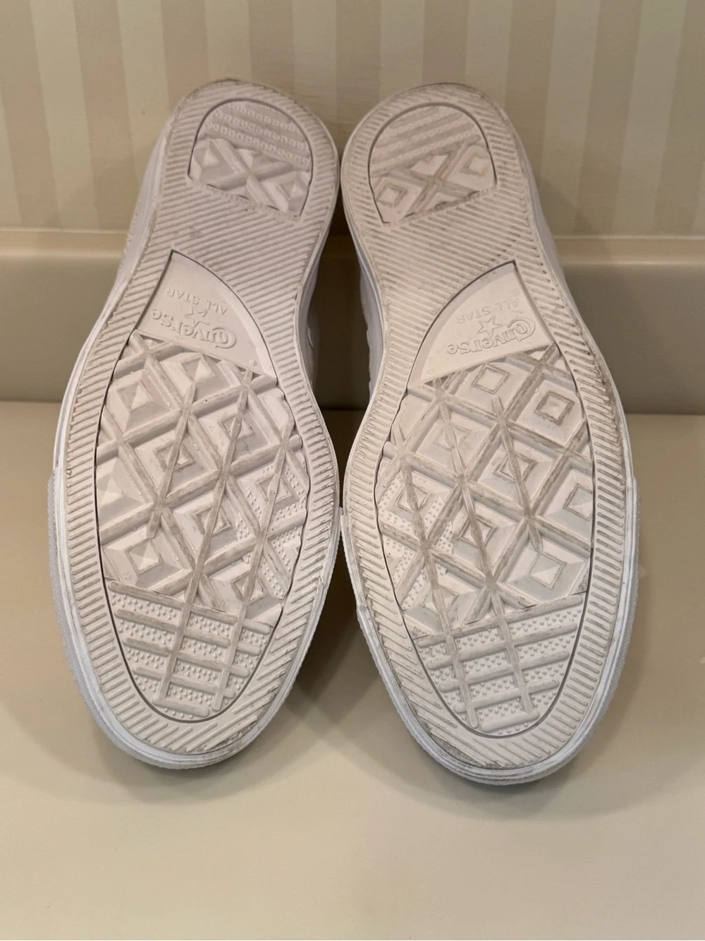 Converse All Star Gemma Stingray White Metallic Leather Low Top Size 10.5